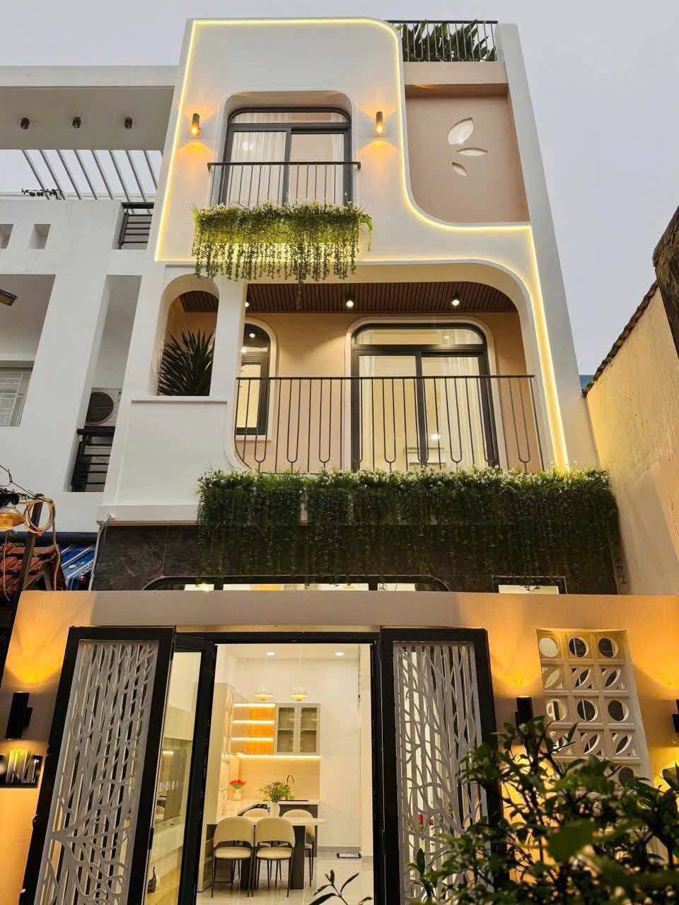 NHÀ 2 TẦNG – KHU DÂN CƯ ĐÔNG – AN NINH TỐT - 105m2 - 2 TỶ 5